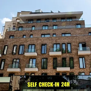 Cm111apparthotel מלון דירות